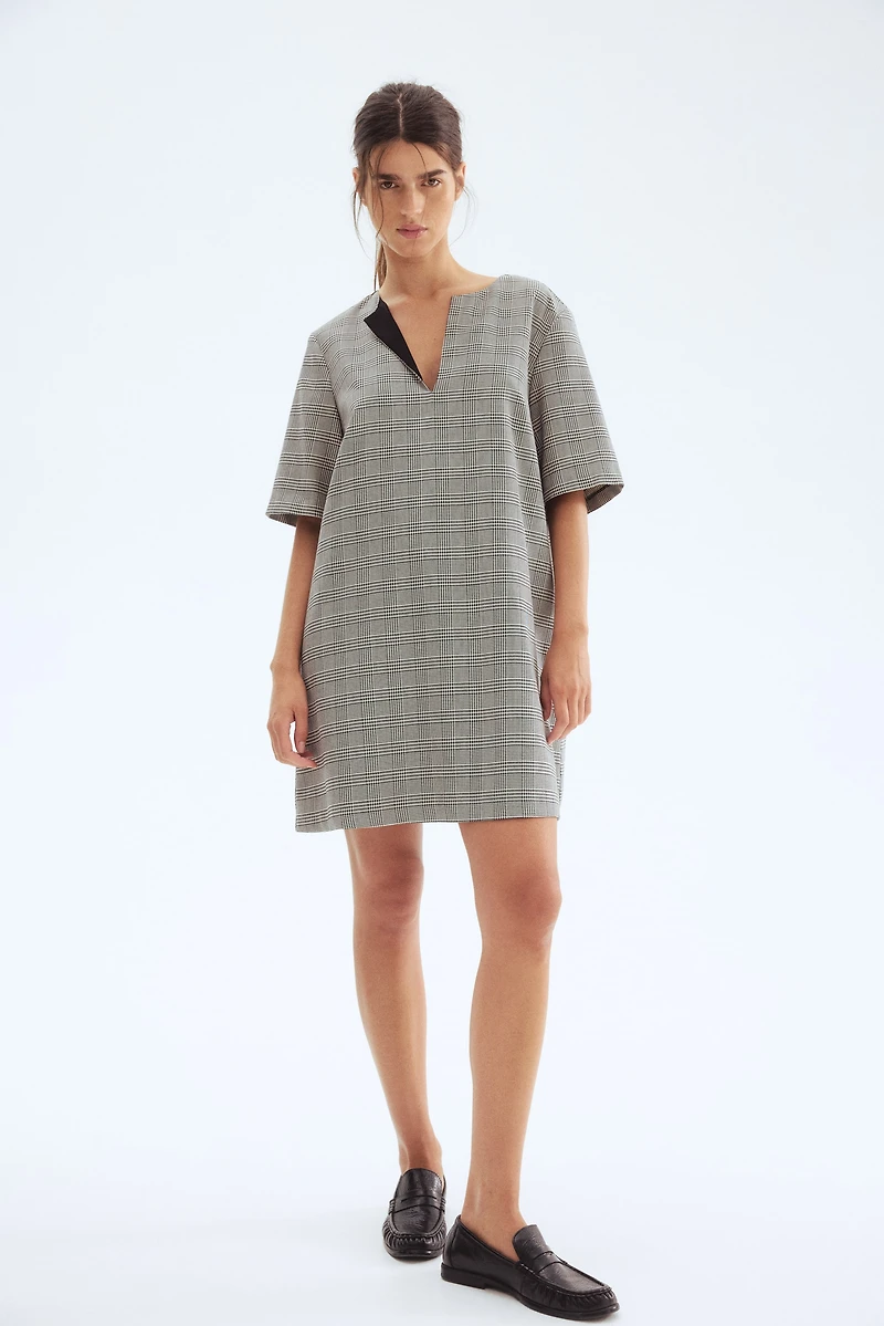 Robe à manches courtes