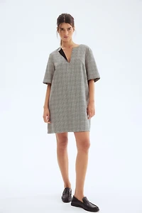 Robe à manches courtes