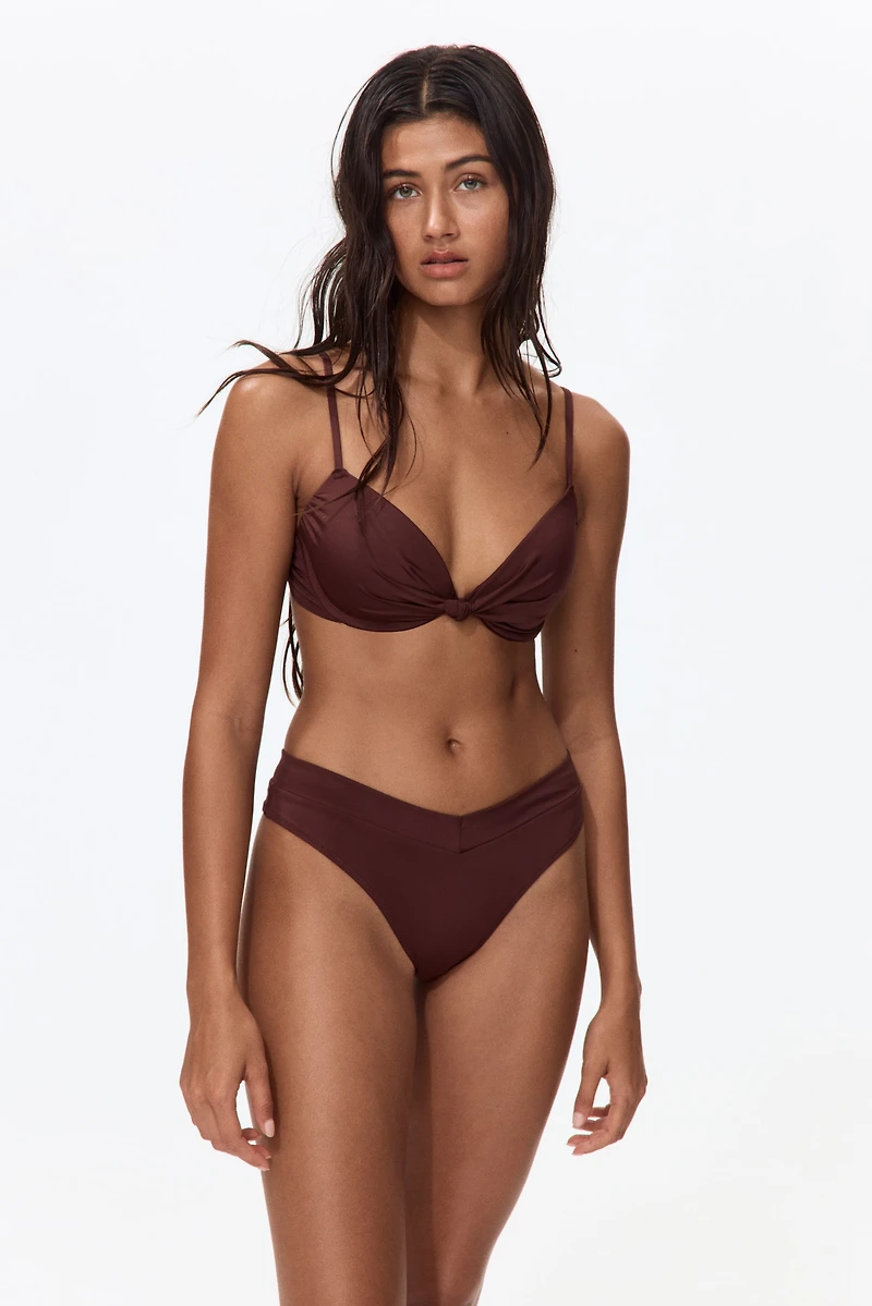 Bas de maillot échancré