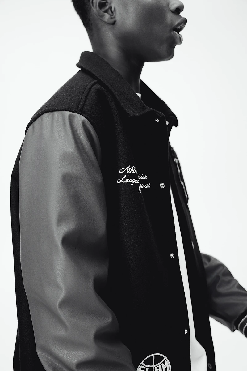 Veste de baseball avec applications