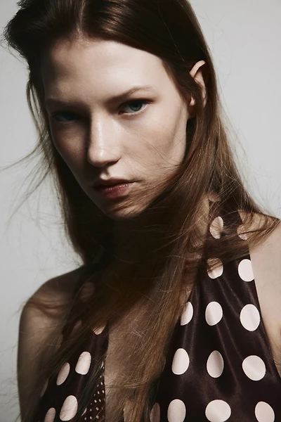 Haut dos nu en satin