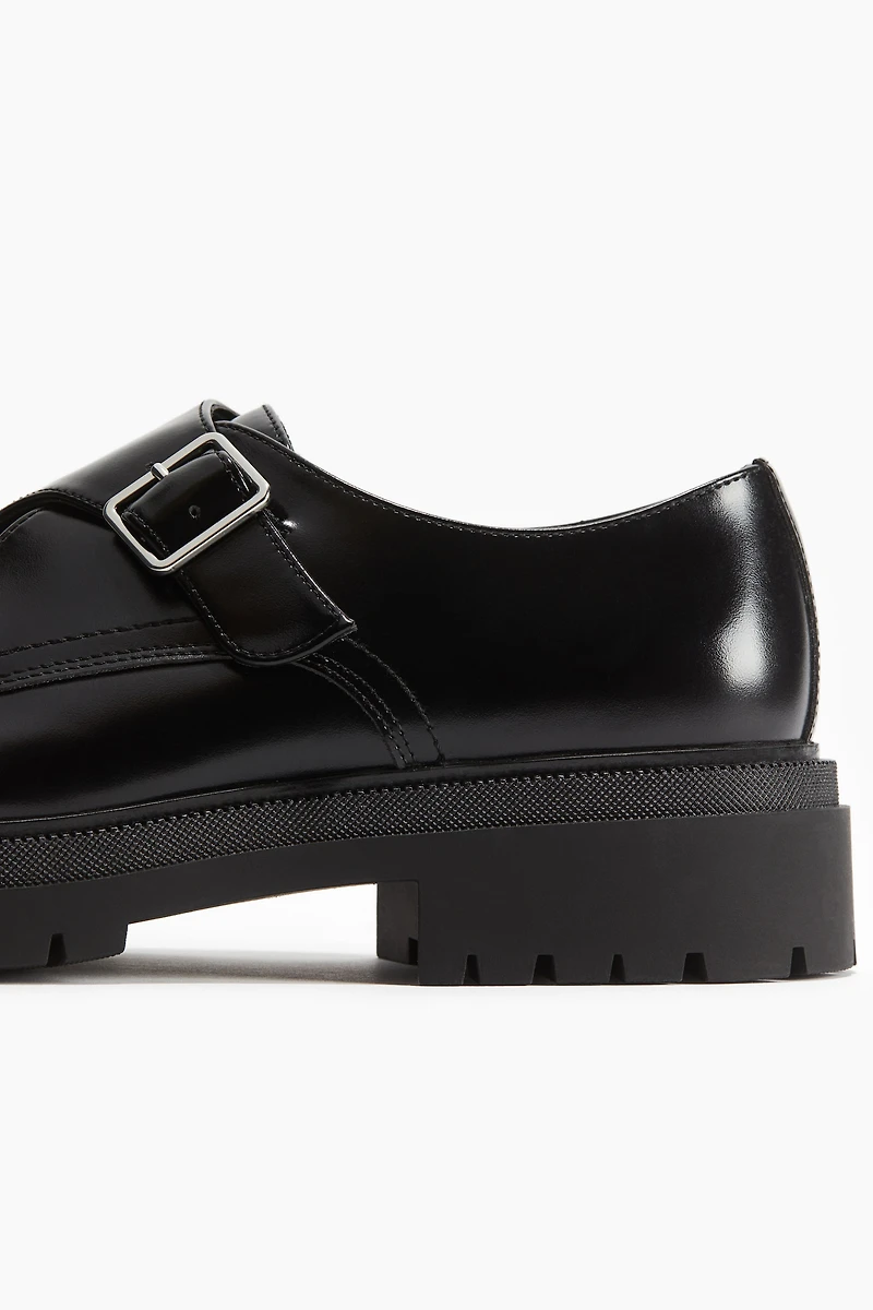 Chaussures à boucle avec semelle épaisse