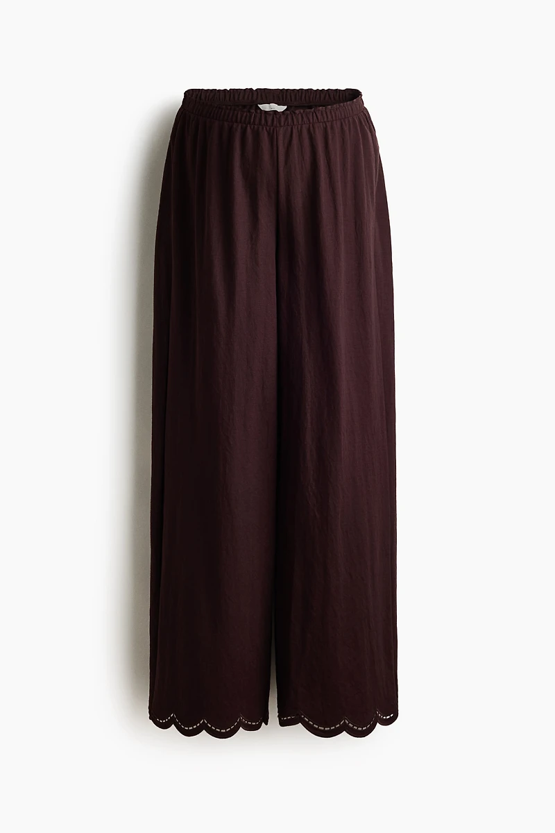 MAMA Scalloped Pull-On Pants