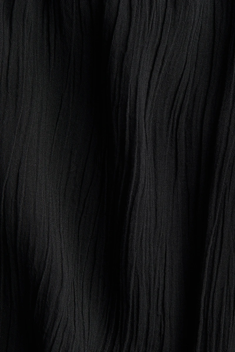 Robe avec col à volants