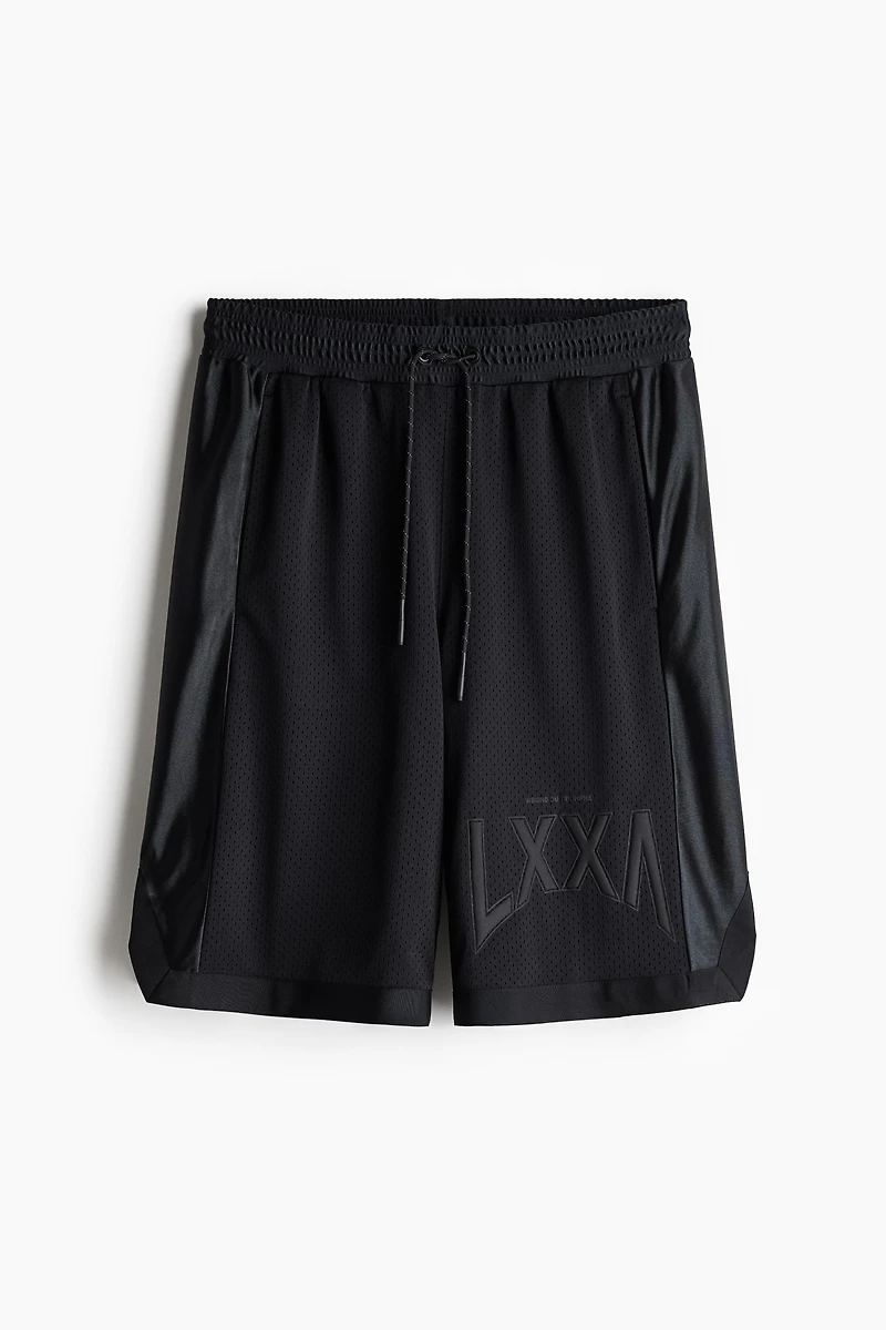 Long Mesh Sports Shorts with DryMove™