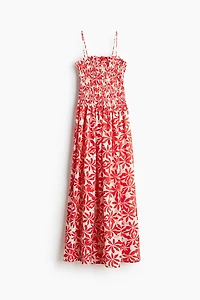 Robe à bretelles fines avec corsage smocké