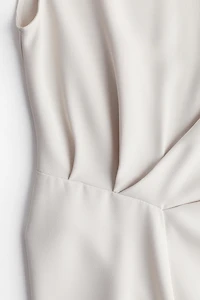 Robe à effet drapé