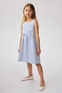 Robe avec boucle devant