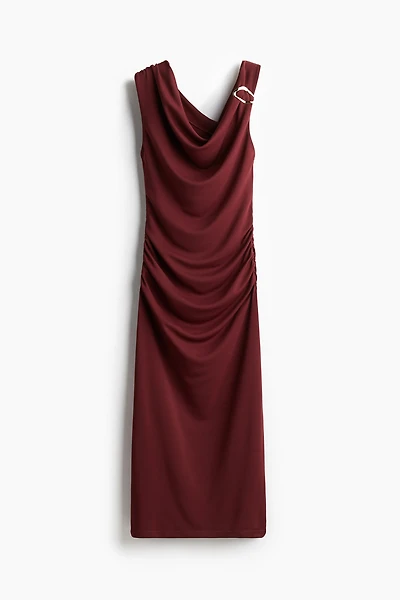 Robe à effet drapé