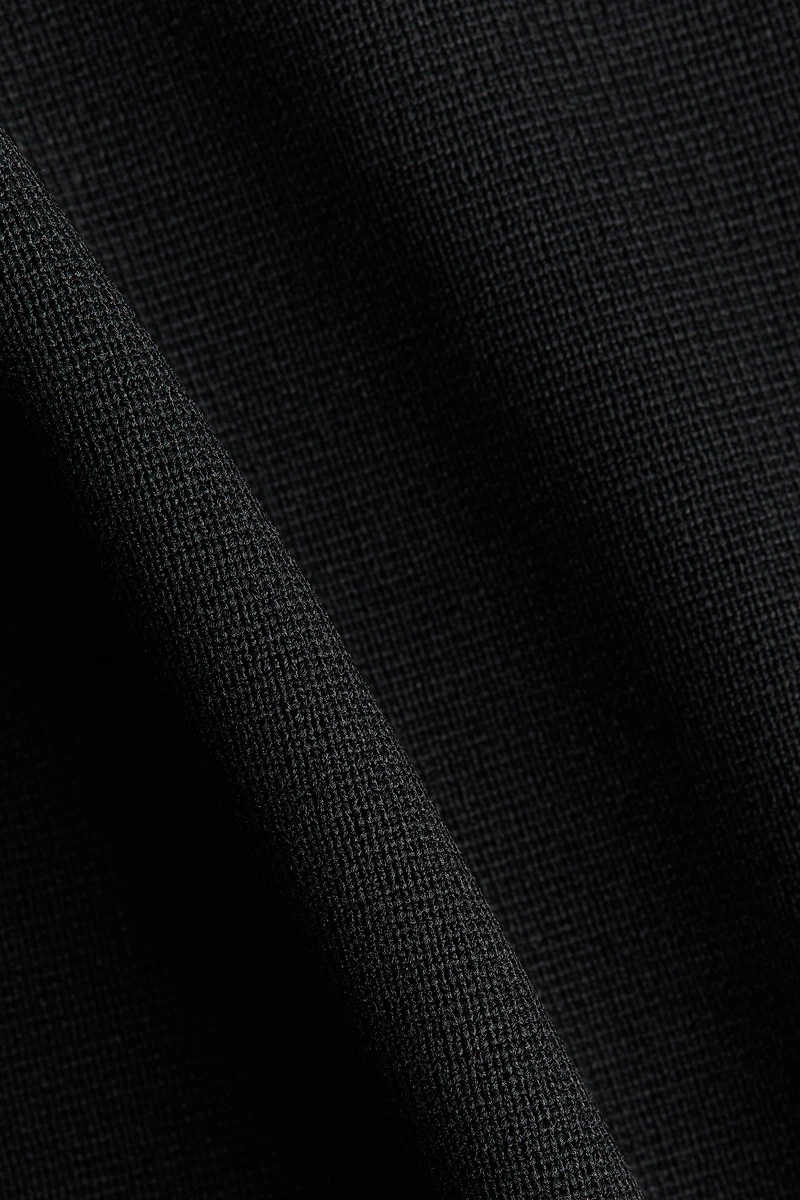 Haut en fin tricot à bretelles fines