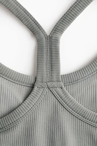 Seamless Medium-Support Sports Bra with DryMove™