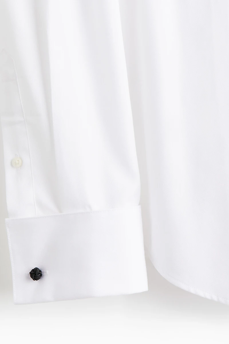 Chemise de d'habit près du corps