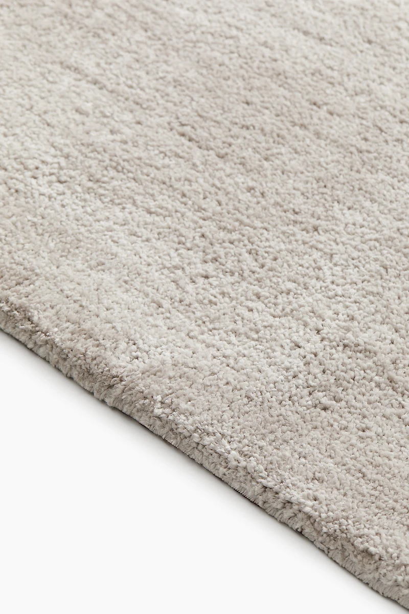 Large Short-Pile Rug