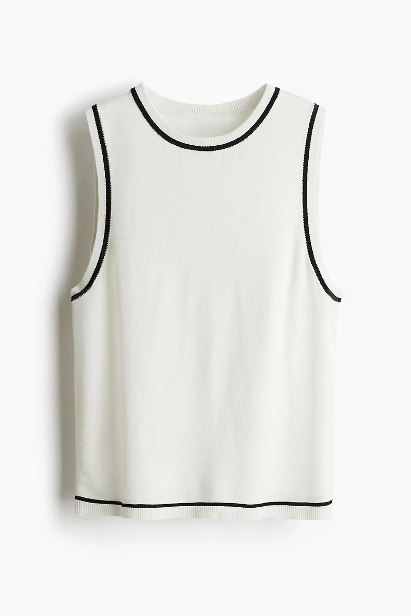Chandail sans manches en fin tricot