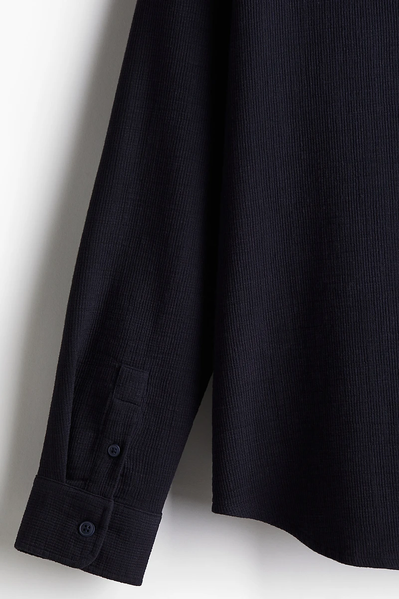 Chemise classique en tissu texturé