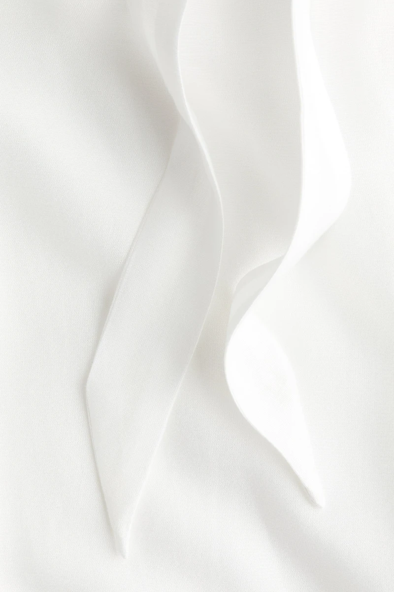 Blouse avec col à nouer