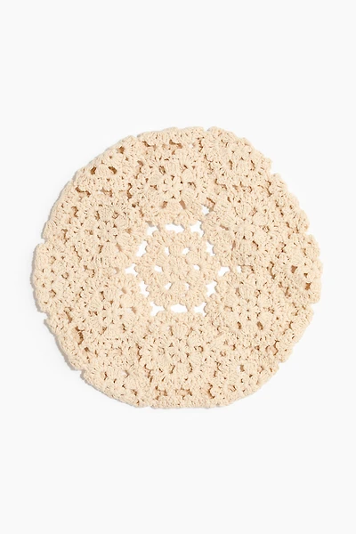 Crochet-look cotton beret