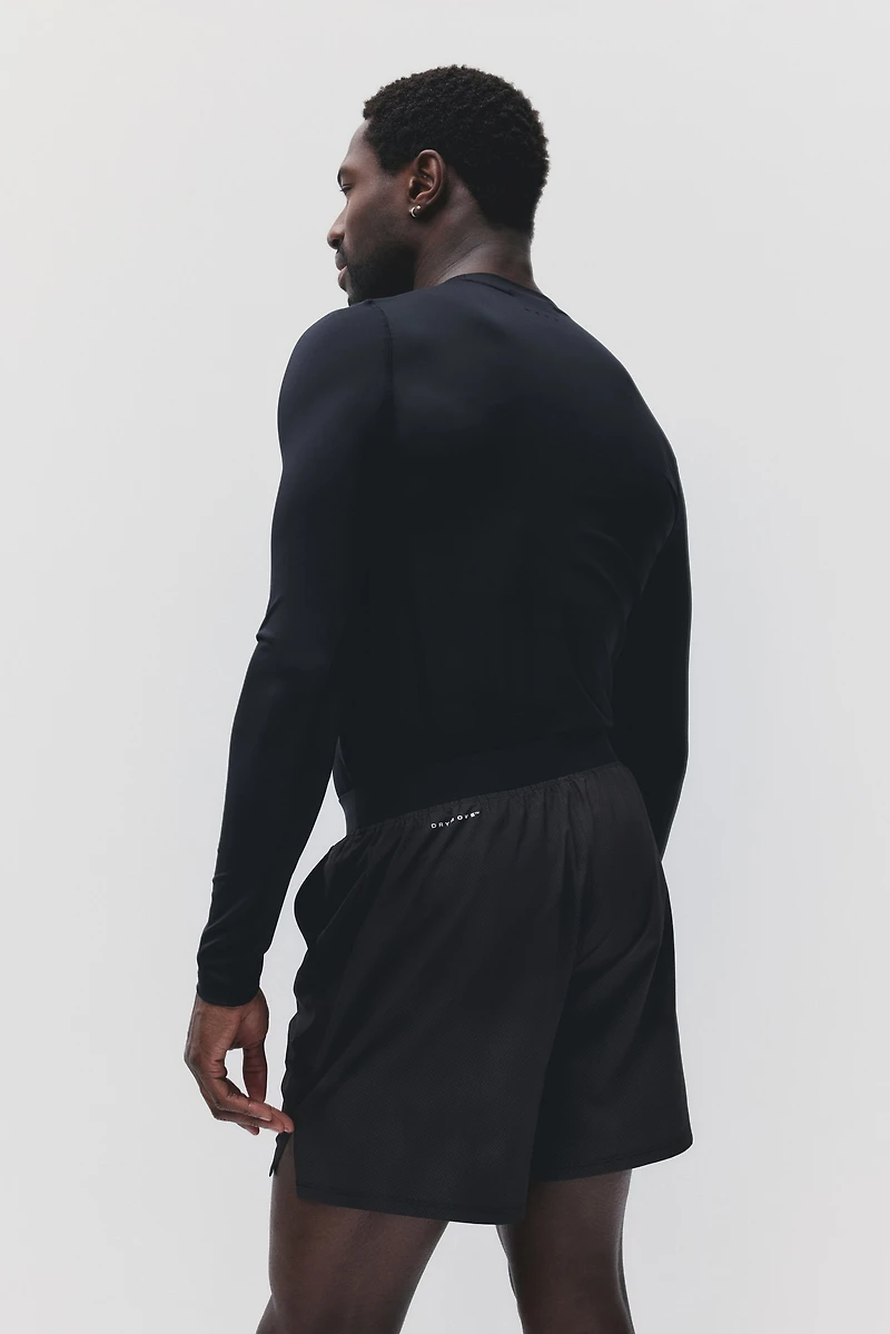 Mid-Length Sports Shorts with DryMove™