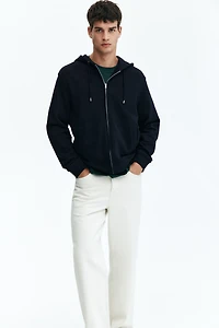 Chandail à capuchon classique