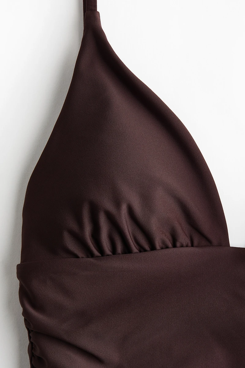 Costume de bain moyennement sculptant