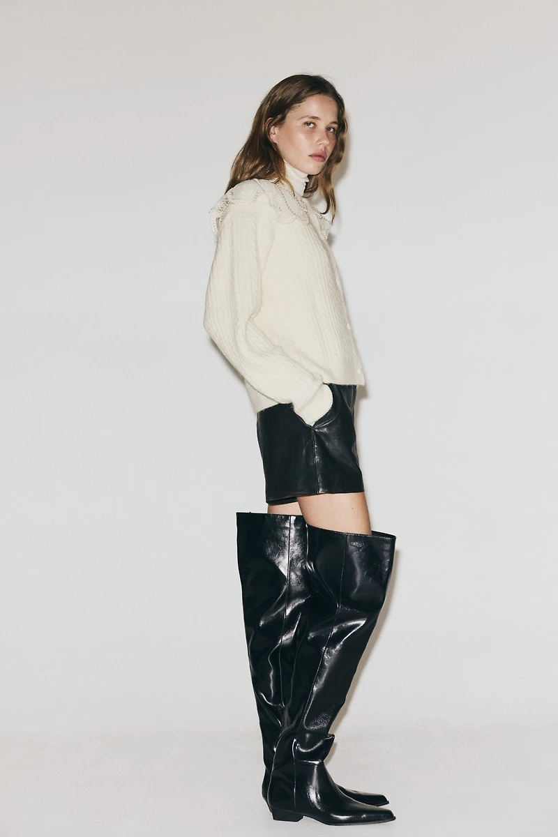 Chandail avec col en dentelle