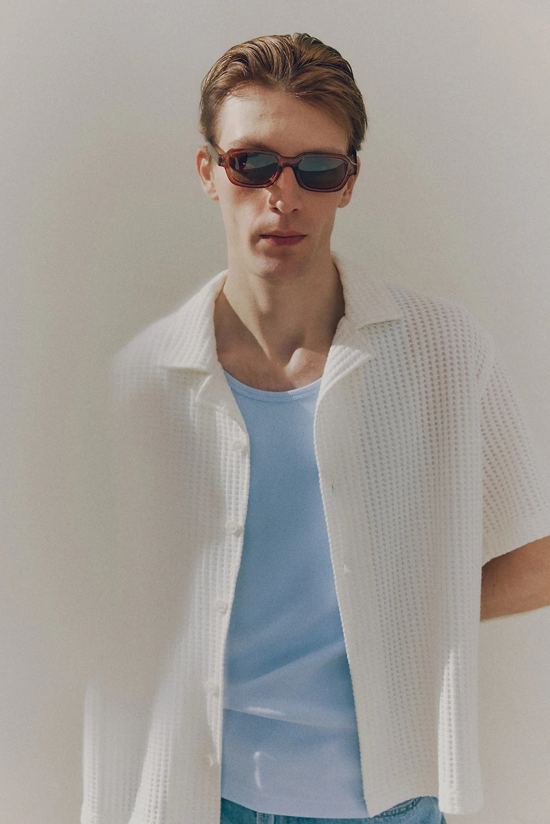 Chemise gaufrée coupe ample à col cubain