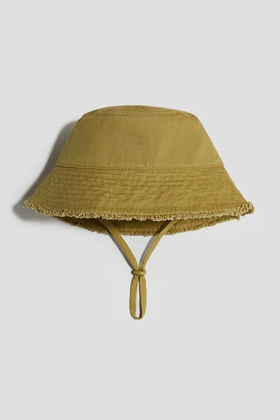 Bucket hat