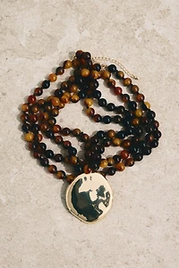 Collier de perles de fantaisie avec pendentif