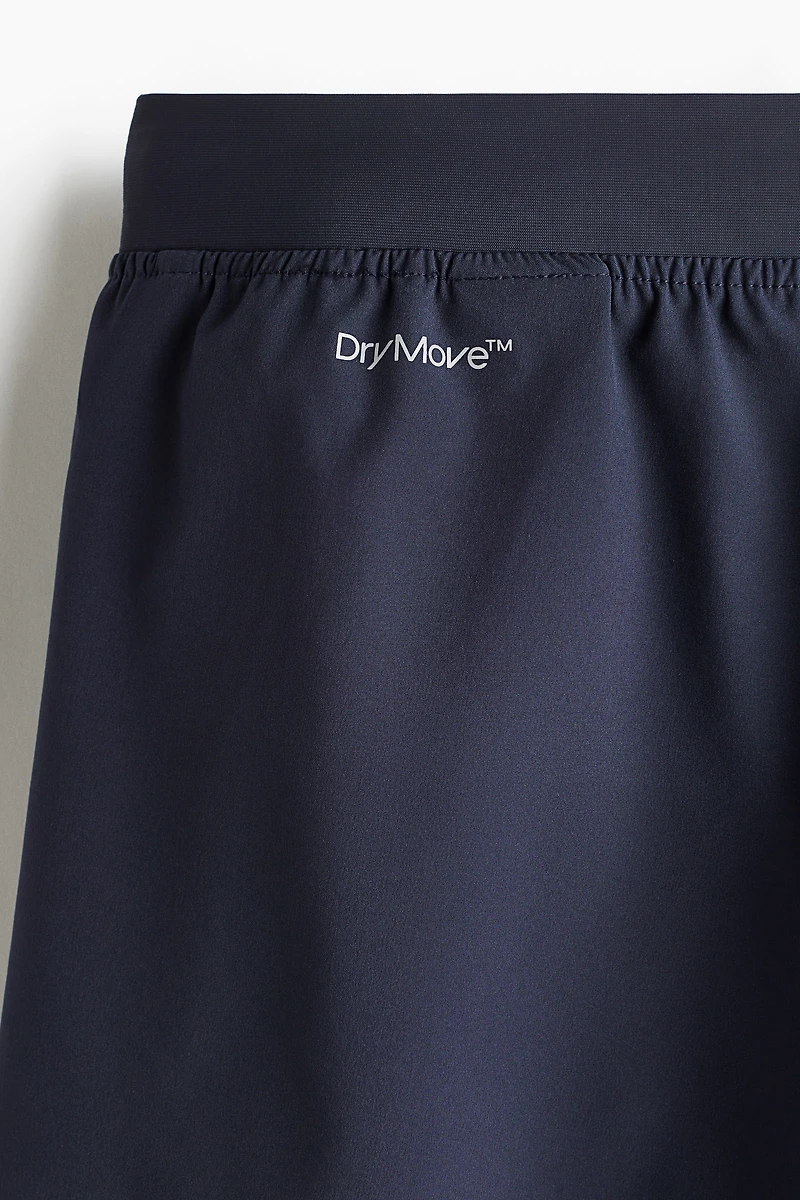 Mid-Length Sports Shorts with DryMove™