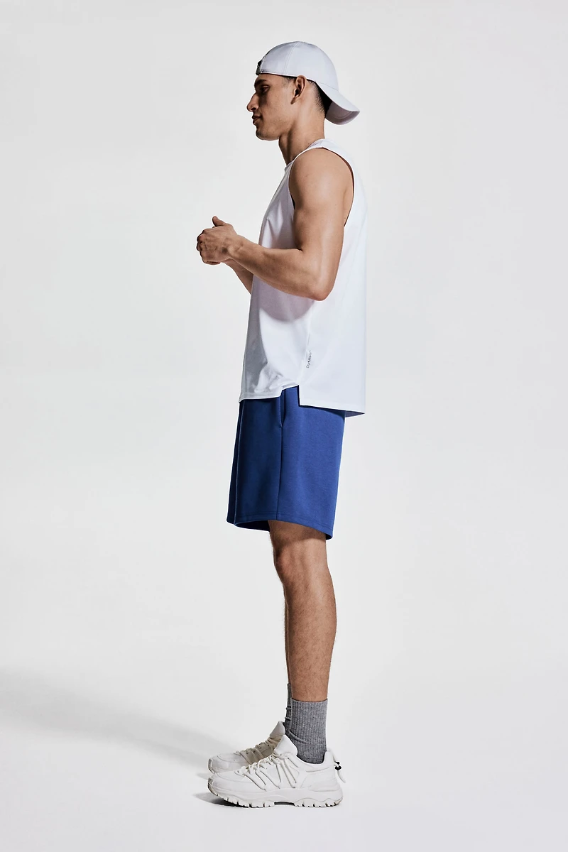Mid-Length Sports Shorts with DryMove™
