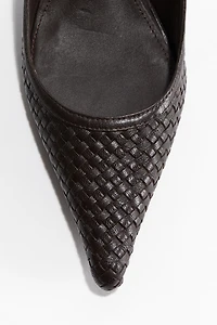 Escarpins à bride arrière en cuir tressé