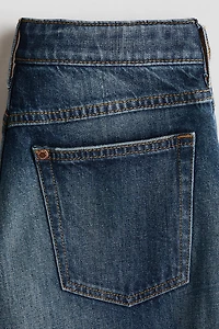 Relaxed Tapered Fit Jeans