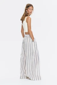 Camisole courte en fin tricot