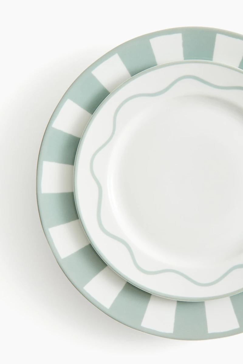 Medium-Sized Porcelain Plate