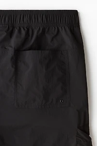 Loose-Fit Water-Repellent Cargo Pants
