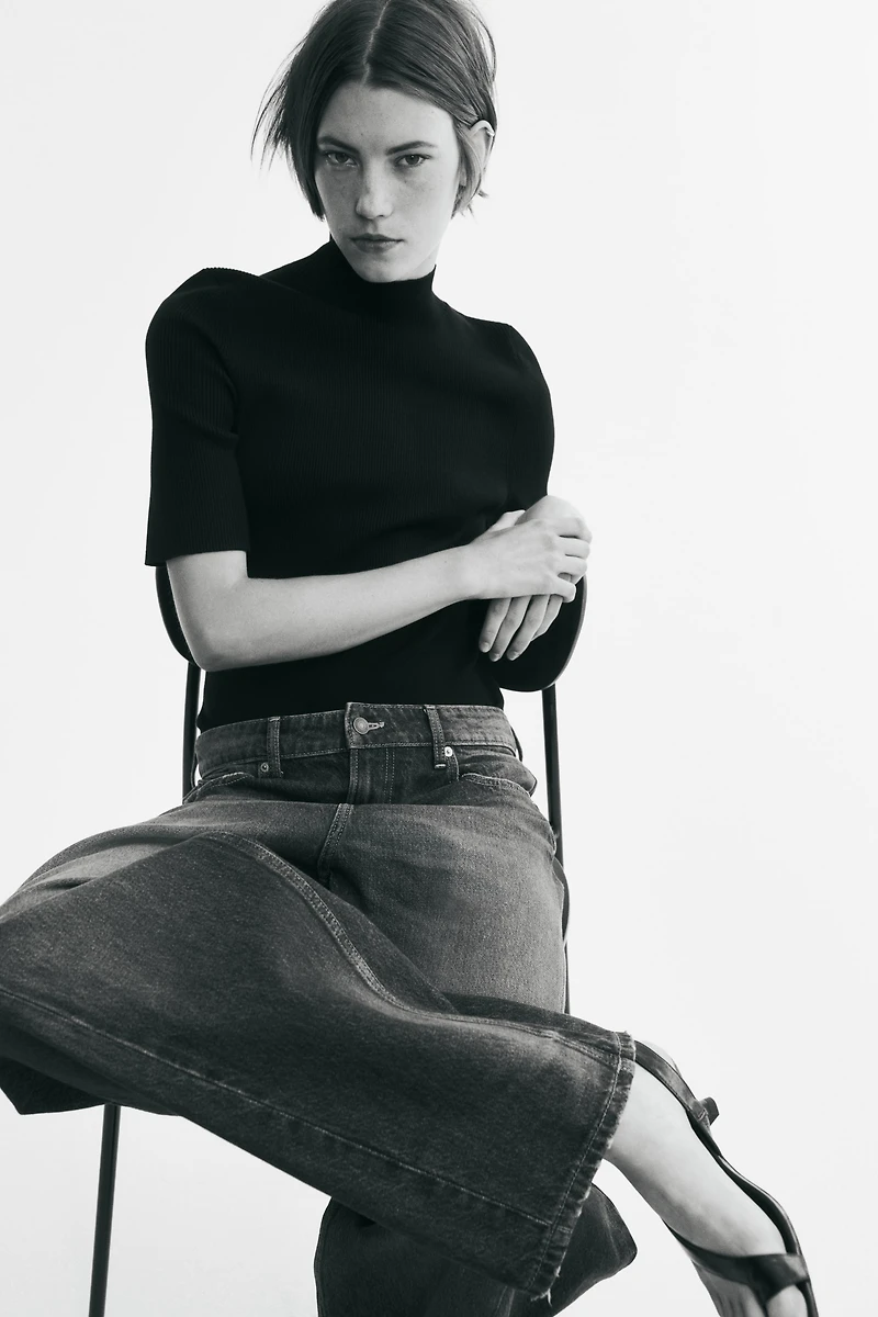 Barrel-Leg Regular-Waist Jeans