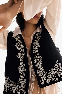 Veste sans manches brodée