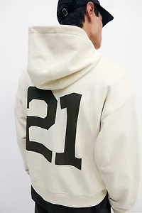 Kangourou carré ample