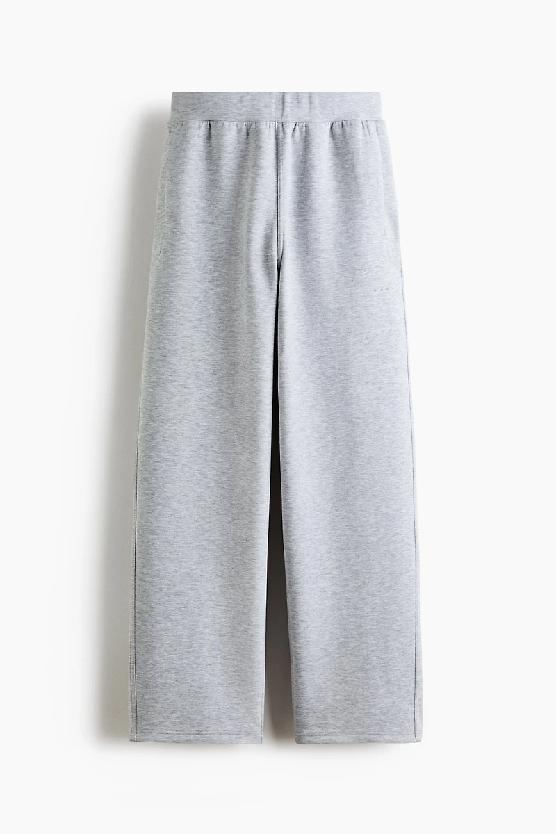 Loose-Fit Sports Joggers with DryMove™