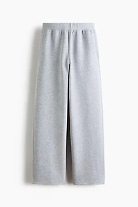 Loose-Fit Sports Joggers with DryMove™