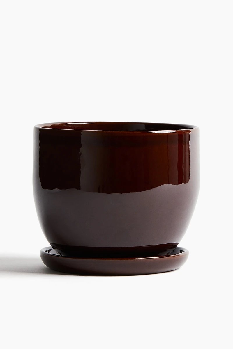 Pot de fleurs en terre cuite avec soucoupe