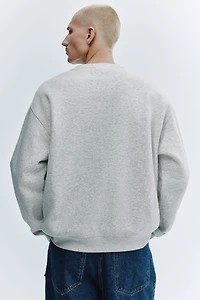 Chandail décontracté avec motif brodé