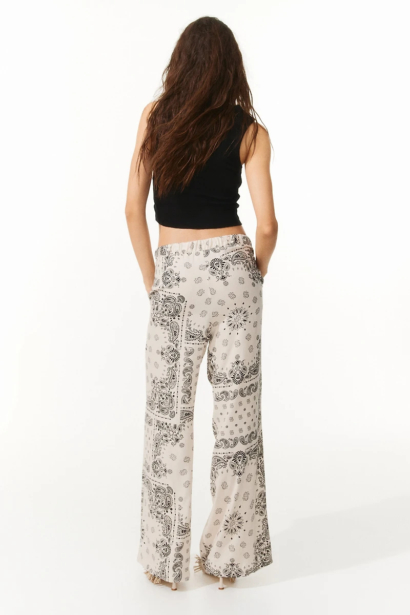 Wide-Leg Drawstring Pants