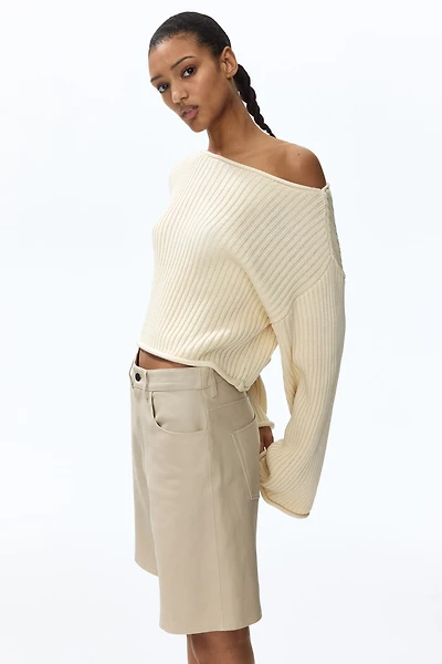 Chandail en tricot côtelé avec encolure bateau