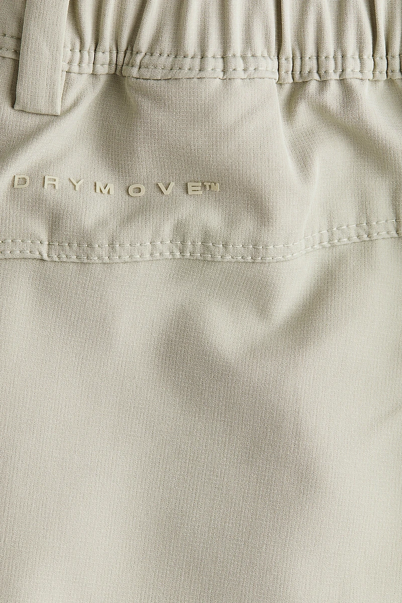 Golf Shorts with DryMove™