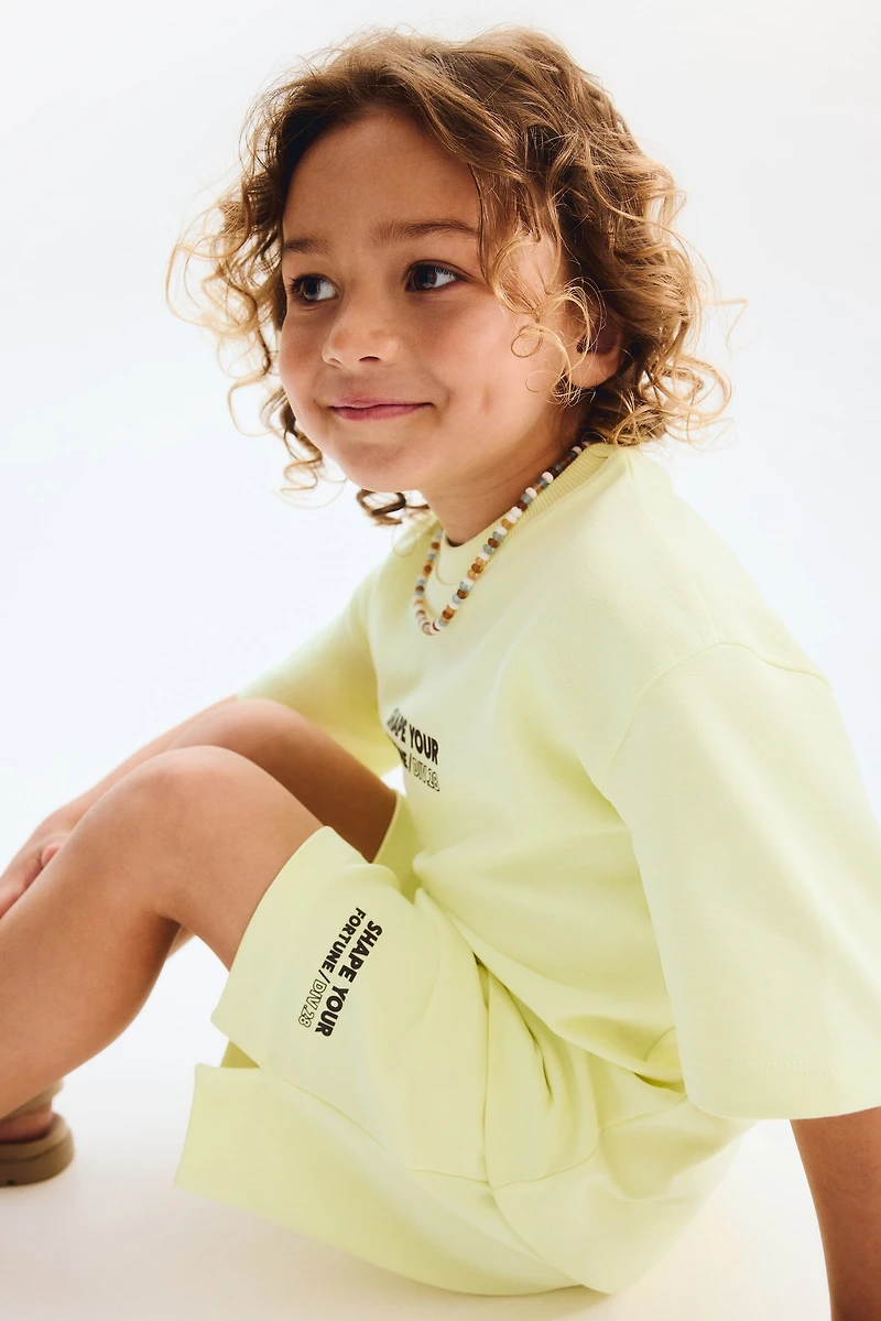 2-Piece T-Shirt and Sweatshorts Set