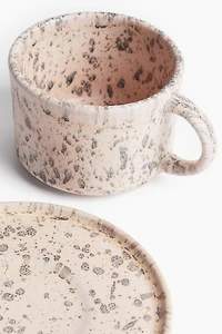 Tasse et soucoupe avec glaçure réactive