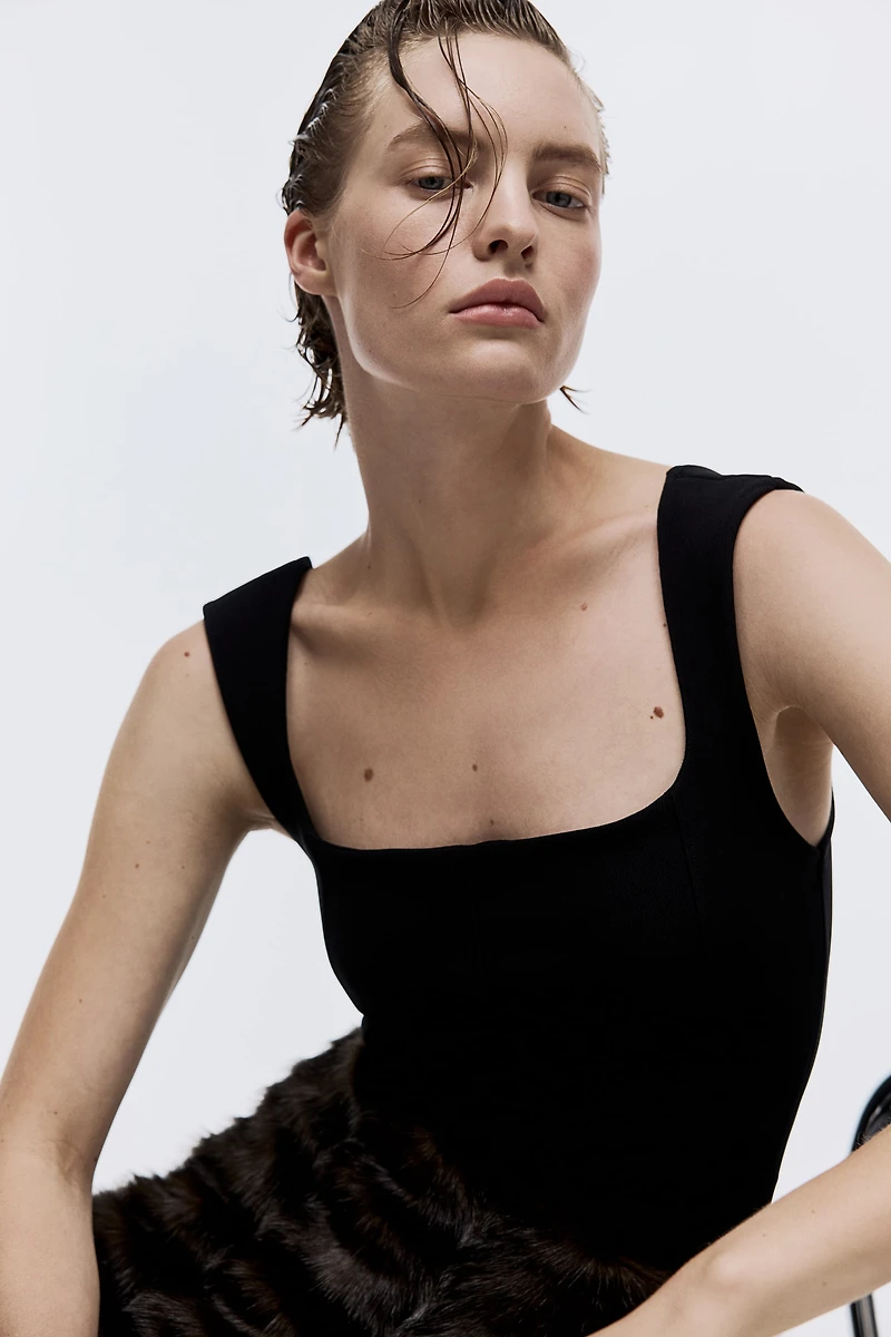 Débardeur à encolure carrée