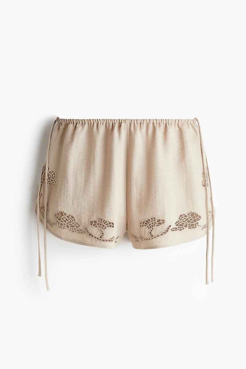 Short de plage fini broderie anglaise