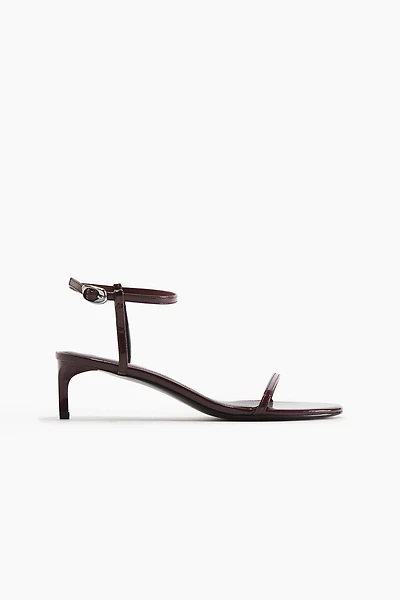 Sandales à talon avec brides fines